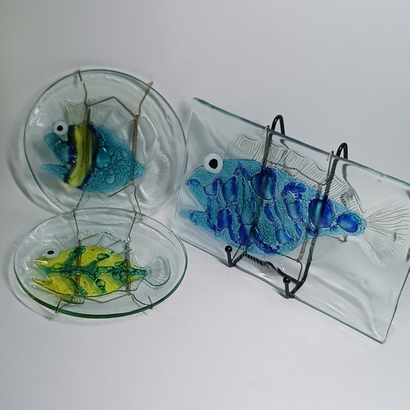 Set of 3 Fused Art Glass Fish 🐟 on Clear Plates Wall Decor - Picture 2 of 15